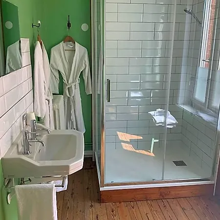 Par La Dives Bed & Breakfast 4*